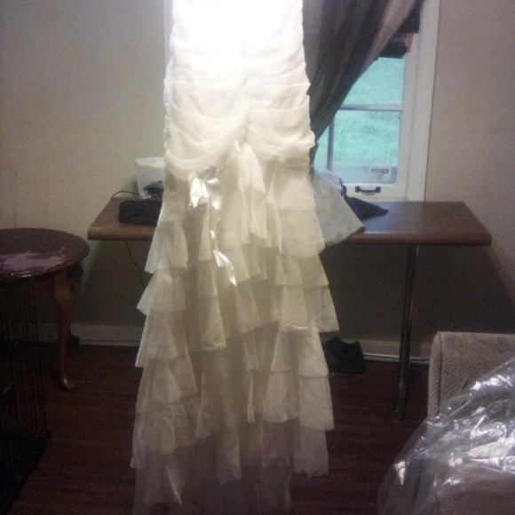 Wedding dress - Picture 7 of 7